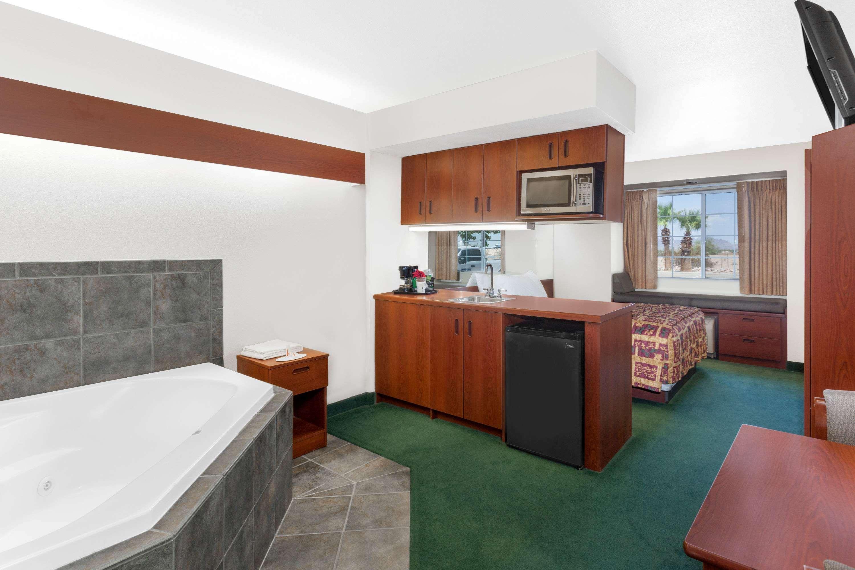 Microtel Inn & Suites By Wyndham Wellton Ngoại thất bức ảnh